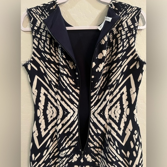 Maggy London size 4 black and tan sheath dress - Picture 9 of 11